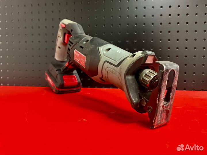 Пила сабельная PIT PSA20H-115A аккумуляторная