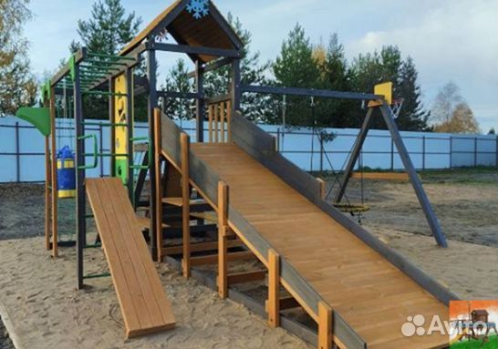 Детская игровая площадка безопасная