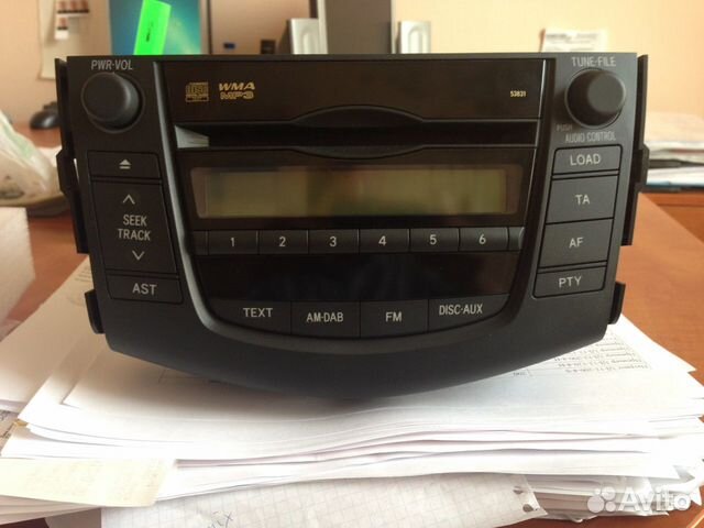Продам штатное головное устройство toyota RAV4 3