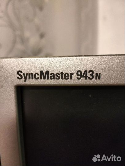 Монитор Samsung SyncMaster 943n