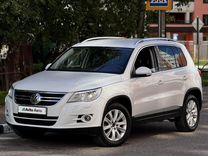 Volkswagen Tiguan 2.0 AT, 2010, 140 000 км, с пробегом, цена 1 198 000 руб.