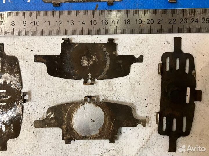 Пластины антискрипные комплект Infiniti