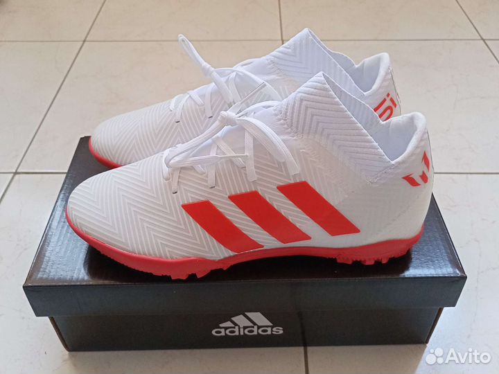 Сороконожки Adidas Nemeziz 39,40,41,43,44