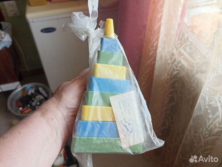 Игрушки СССР целулоид весы железн.доктор пирамидки