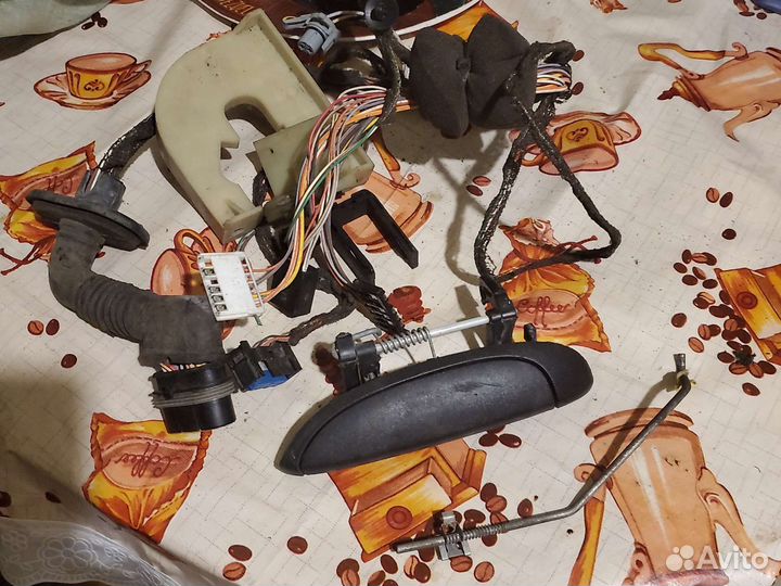 Проводка пасажирской двери рено симбол 2004 года