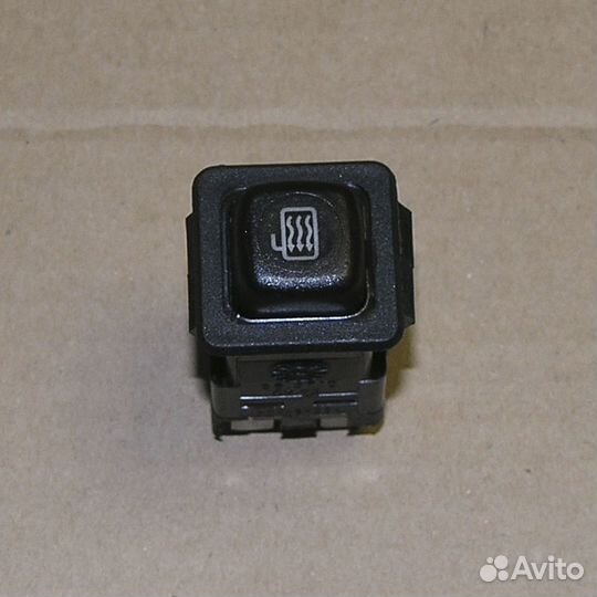 Выключатель кнопочный обогрева зеркал