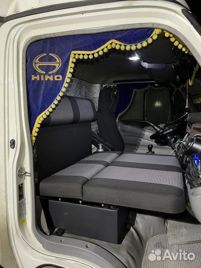 Сиденье-спальник на Toyota hino 300 и др