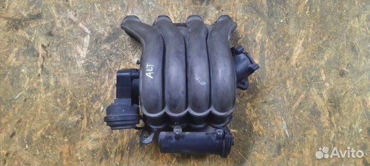 Впускной коллектор Audi A4 8EC ALT 2004-2008