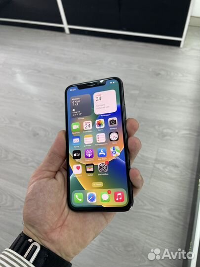 iPhone X, 64 ГБ