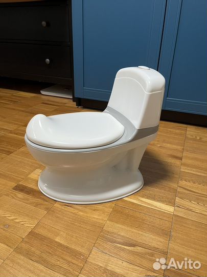Детский горшок в виде унитаза