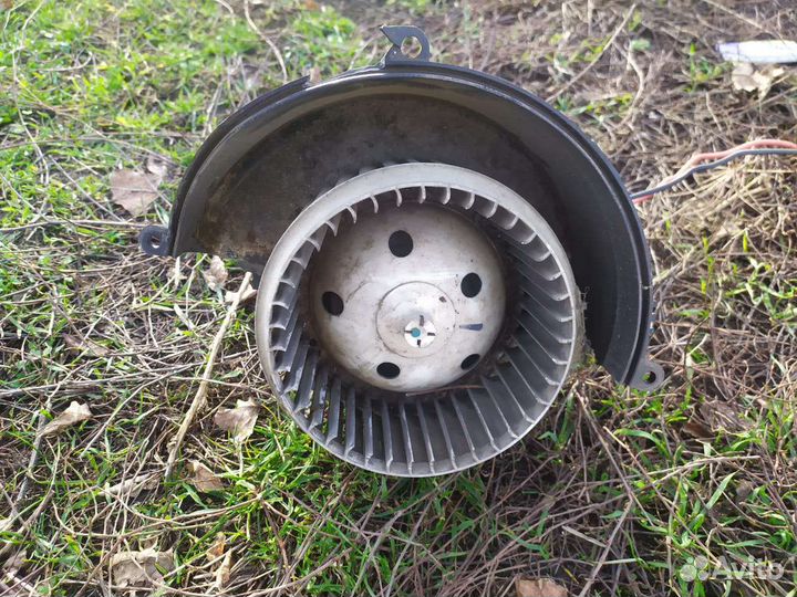 Моторчик печки Opel Astra H