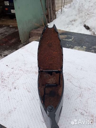 Утюг старинный