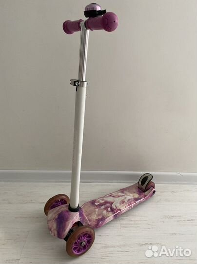 Самокат трехколесный Reaction