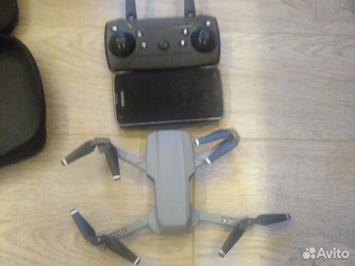 Квадрокоптер на радиоуправлении