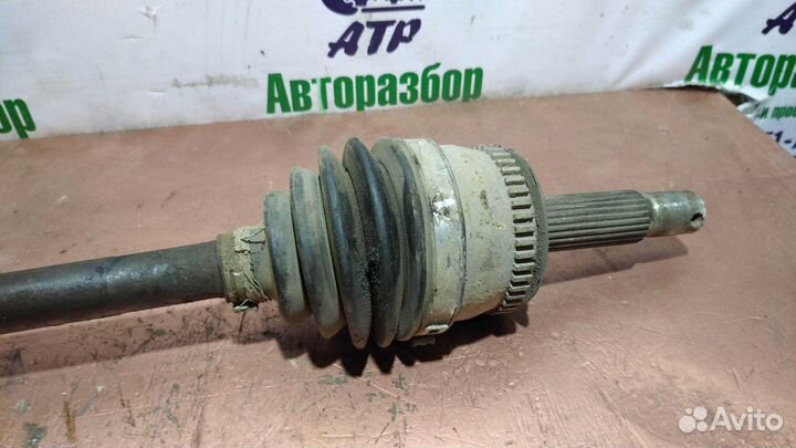 Привод передний правый Hyundai Accent