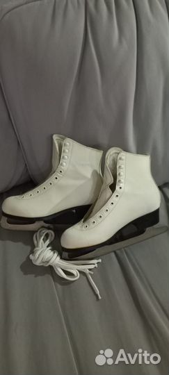 Коньки фигурные