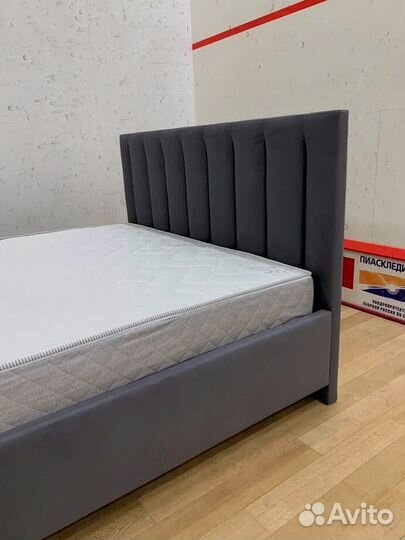 Кровать новая двухспальная