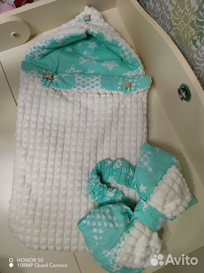 Бортики в кроватку и конверт на выписку