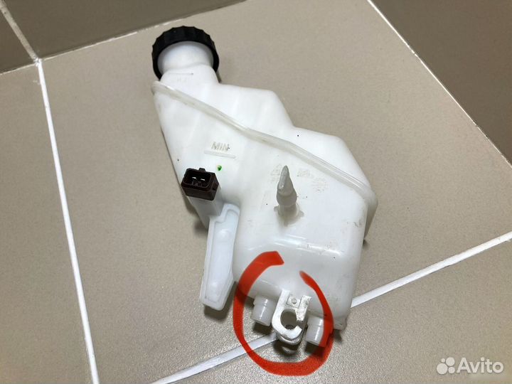 Бачок тормозной жидкости Chery Tiggo 7 Pro Max