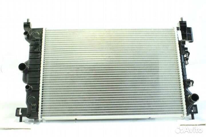 Радиатор охлаждения Opel Mokka