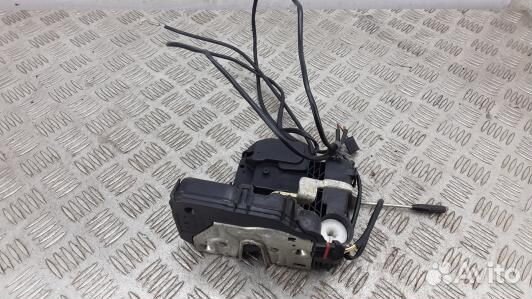 Замок двери передней левой mercedes benz C-class W