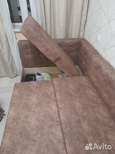 Кухонный угловой диван со спальным местом