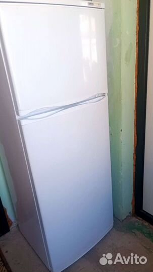 Холодильник 2х камерный 
