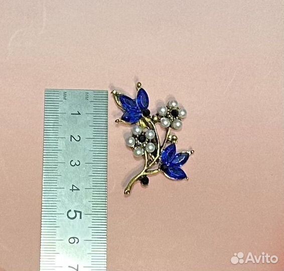 Брошь женская