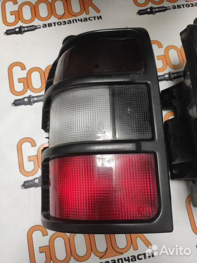 Комплект задних фонарей Mitsubishi Pajero 2