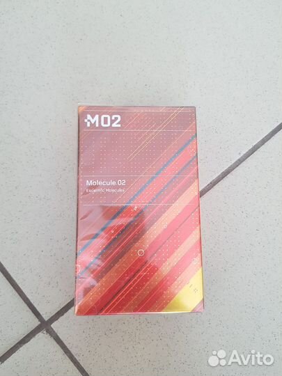 Escentric molecules 02 molecule