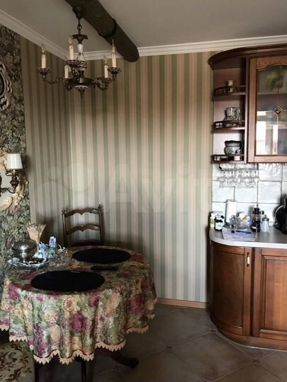 4-к. квартира, 110 м², 10/10 эт.