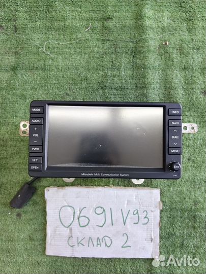 Магнитола Mitsubishi Pajero 4 2010 год