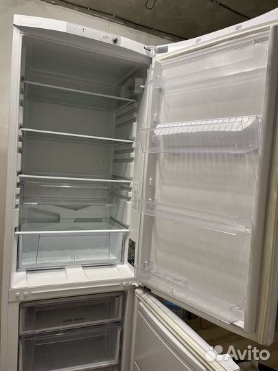 Холодильник hotpoint ariston бу