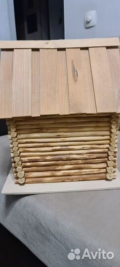 Домик из дерева ручная работа