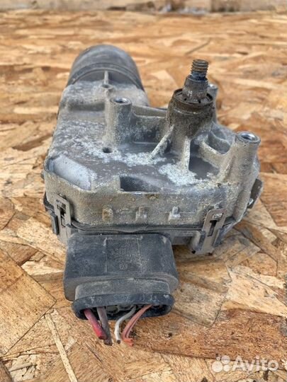 Мотор дворников Volkswagen Touareg 2003-2007