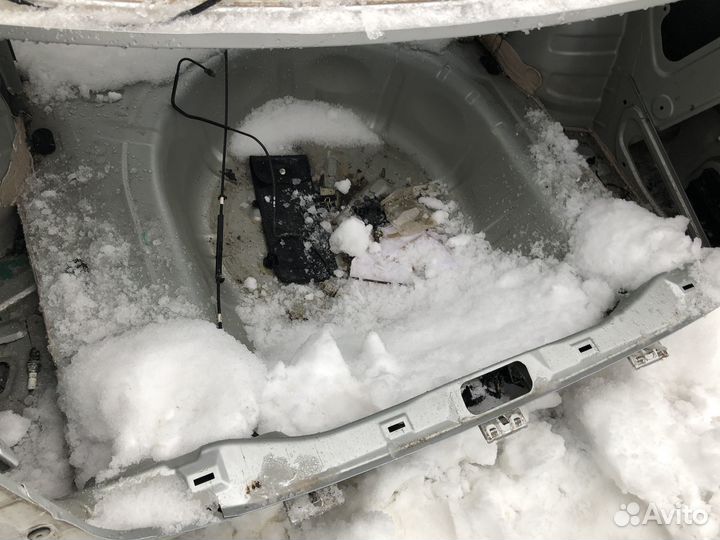 Задняя часть кузова Nissan Almera G15