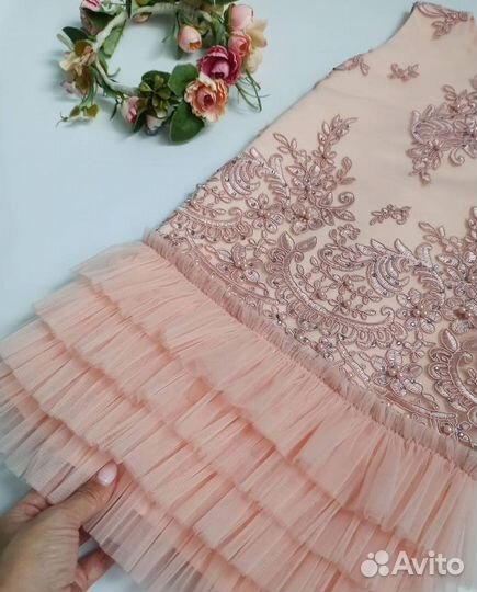 Нарядное платье для девочки