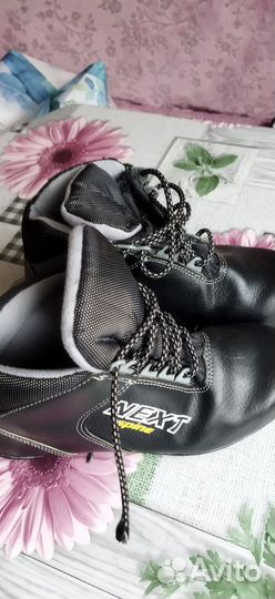 Ботинки лыжные 38 на 36 с носком