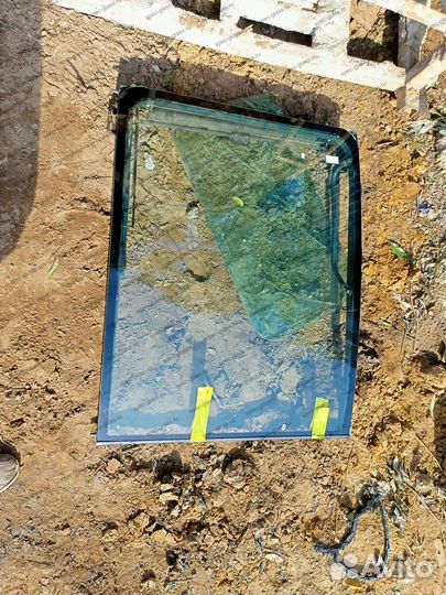 Стекло кабины New Holland LW 80