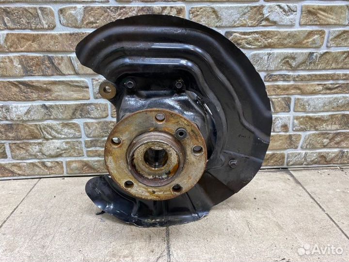 Цапфа/кулак поворотный передний правый BMW X4