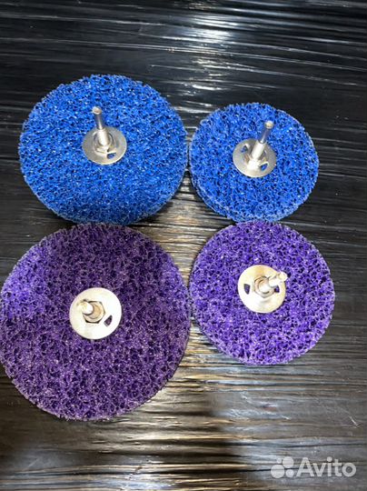 Круг зачистной коралловый под дрель