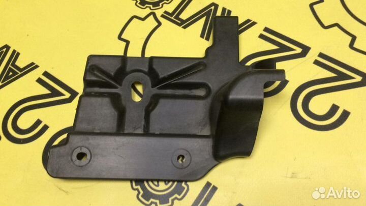 Защита радиатора передняя правая Lexus Gs350