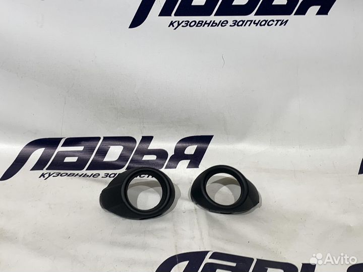 Рамка птф Ford Focus 3(11) правая черная