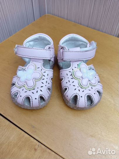 Сандалии для девочки