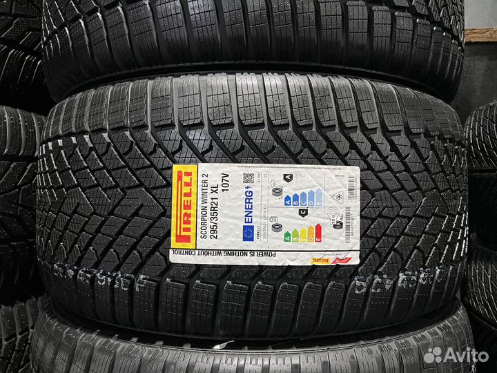 Pirelli Scorpion Winter 2 315/30 R22 и 295/35 R21 111V