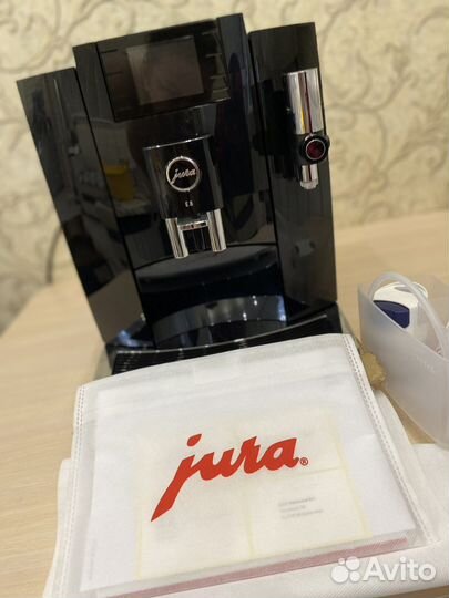 Кофемашина jura e8