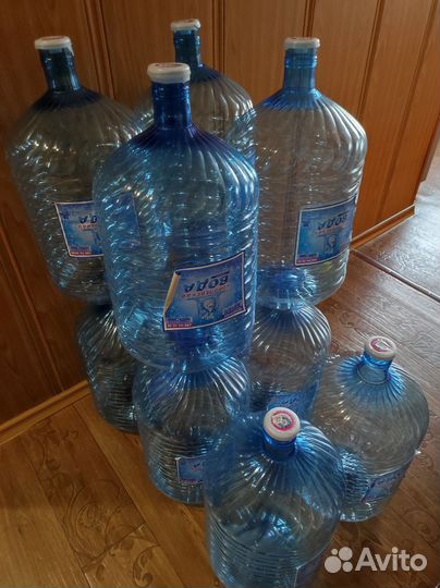 Пластиковые 19-ти литровые бутыли для воды