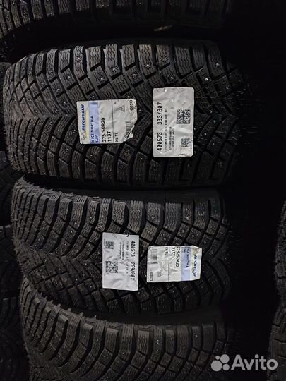 Michelin X-Ice North 4 SUV 275/50 R20 113T