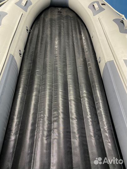 Лодка пвх Gladiator (Гладиатор) 350