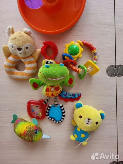 Развивающие игрушки пакетом